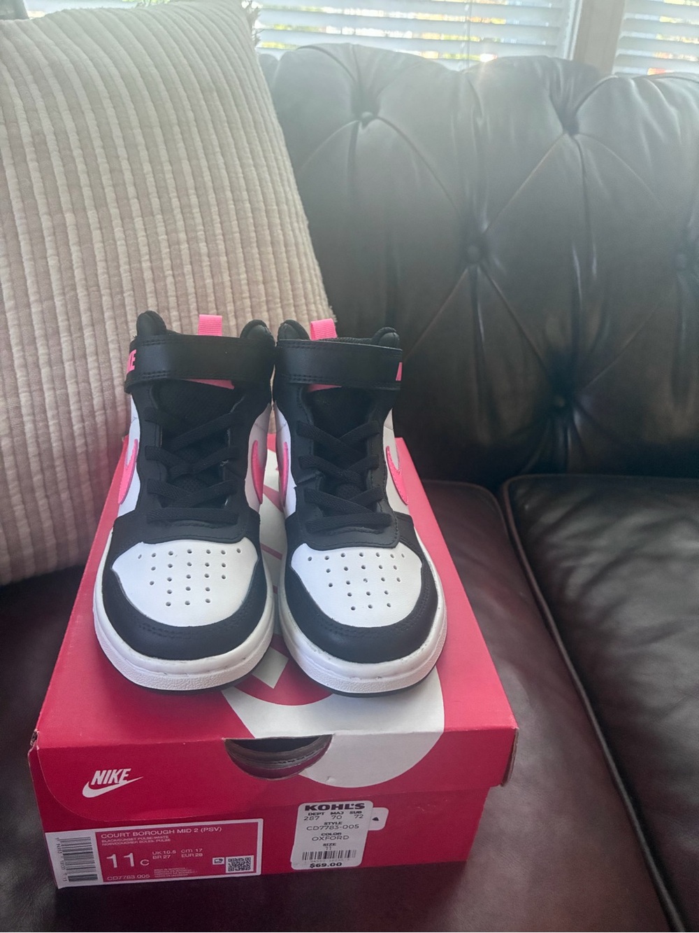 NWT Nike Kids High-Top Sneakers in Black, White & Bright Pink - Picture 2 of 8